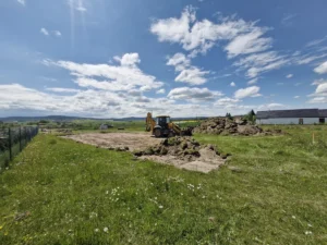 Zahájení zemních prací pro projekt Za lány na okraji obce Zalány u Brd.